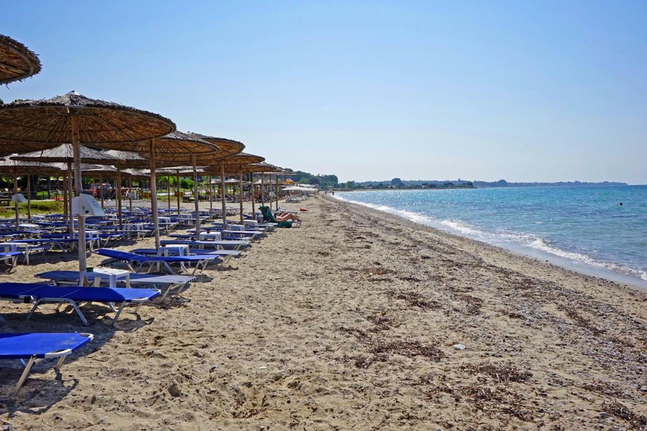 Villa Fofo - Beautiful Sea Front Villa With 650M2 Garden Nea Kallikrateia Extérieur photo